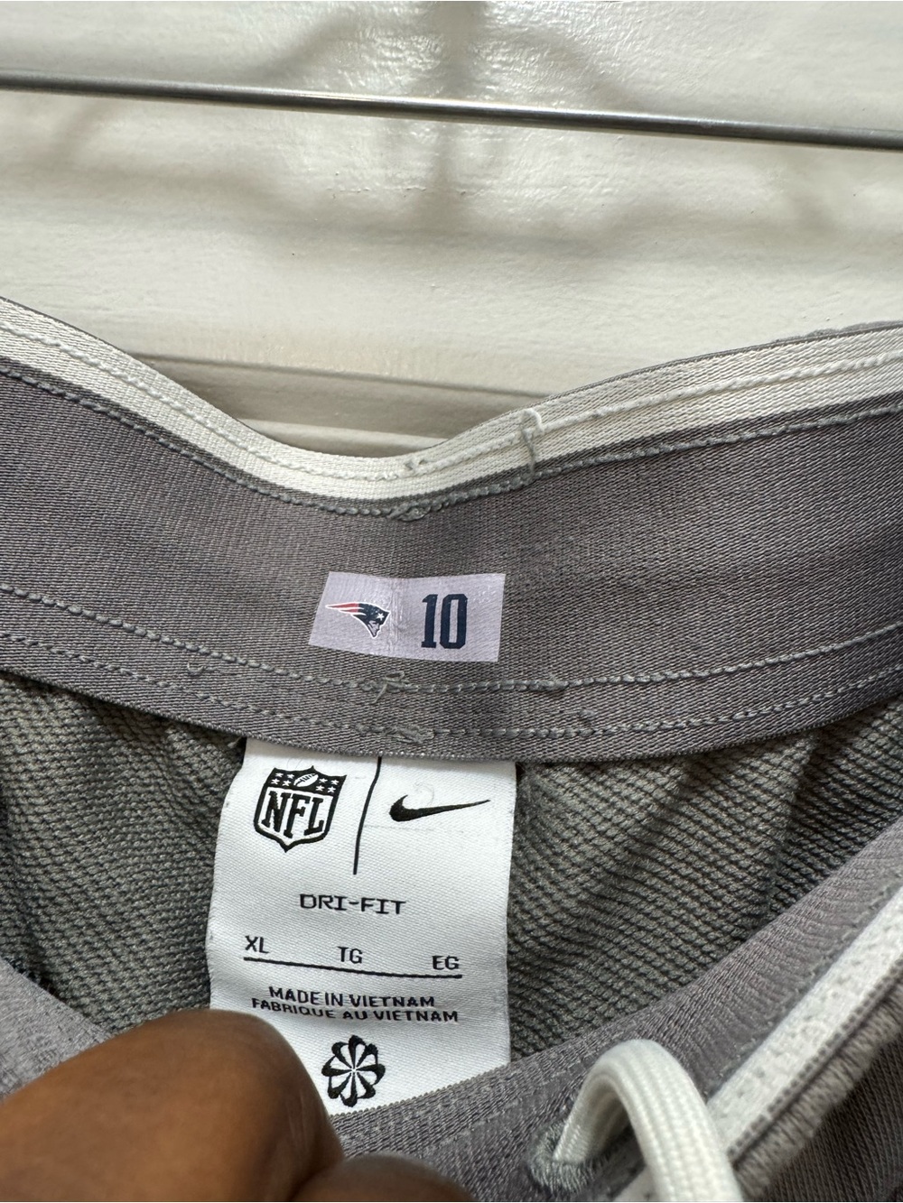 Nike NFL Dri-Fit New England Patriots Gray Performance Sweatpants - Picture 5 of 11